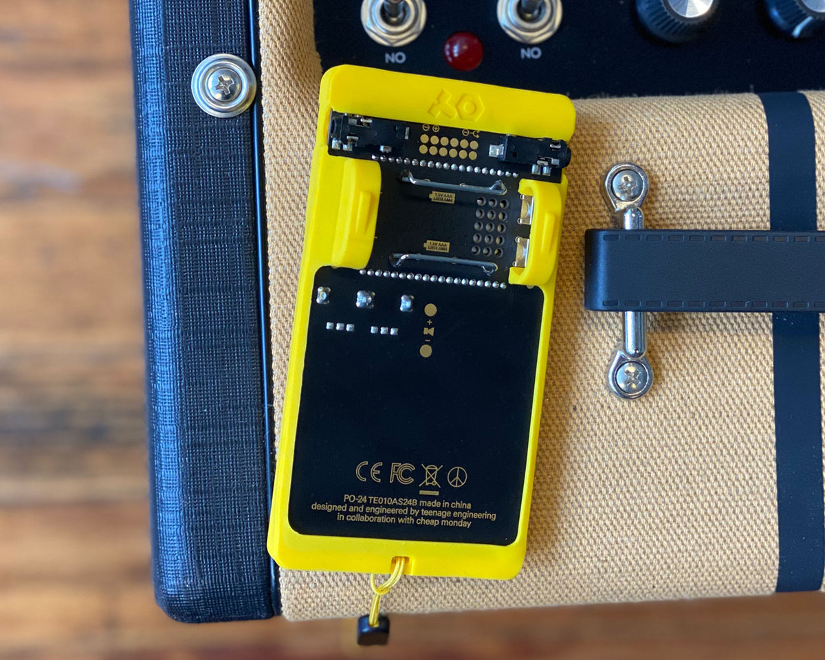 鍵盤楽器 Teenage Engineering PO-24+PRO CASE 鍵盤楽器 Teenage Engineering PO-24+PRO CASE Teenage