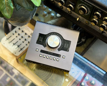 Load image into Gallery viewer, Universal Audio Apollo Twin X DUO Thunderbolt 3