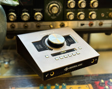 Load image into Gallery viewer, Universal Audio Apollo Twin X DUO Thunderbolt 3