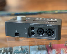 Load image into Gallery viewer, Universal Audio Arrow