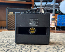 Load image into Gallery viewer, VOX Pathfinder 15R 15 Watt 1x8" Guitar Amplifier