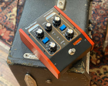 Load image into Gallery viewer, Warm Audio Ringer Bringer Analogue Ring Modulation Pedal