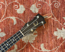 Load image into Gallery viewer, Windsor The Whirle Uke Banjo - Made in UK