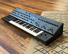 Load image into Gallery viewer, Yamaha CS-30 Analogue Monosynth - 240 Volts