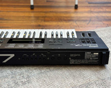 Load image into Gallery viewer, YAMAHA DX7-II D Digital Programmable Algorithm Keyboard Synthesizer
