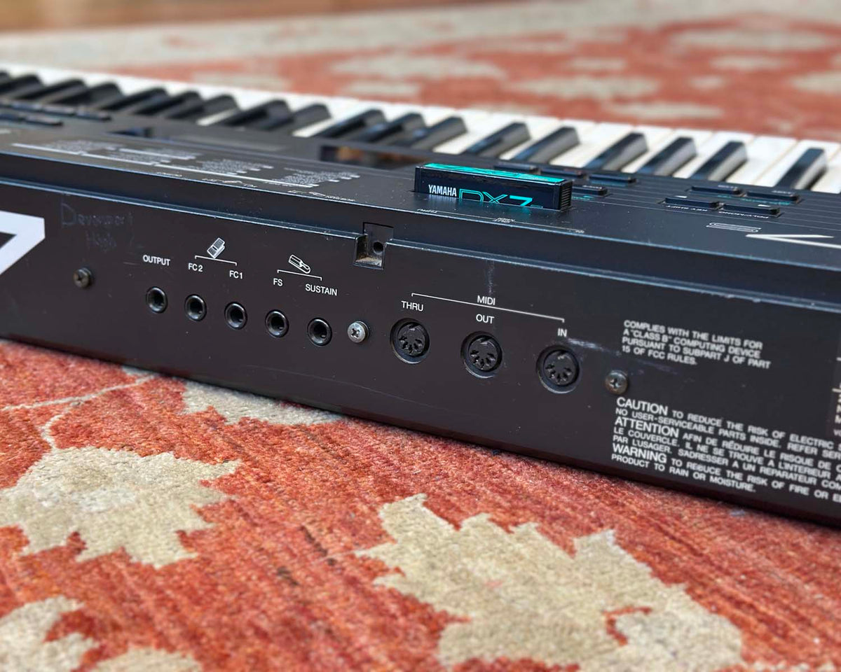 YAMAHA DX7S FM Digital Programmable Algorithm Synthesizer with Data ROM