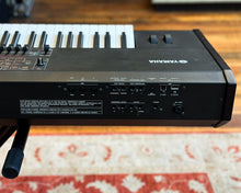 Load image into Gallery viewer, YAMAHA S90 XS 88-Key Synthesizer Stage Piano