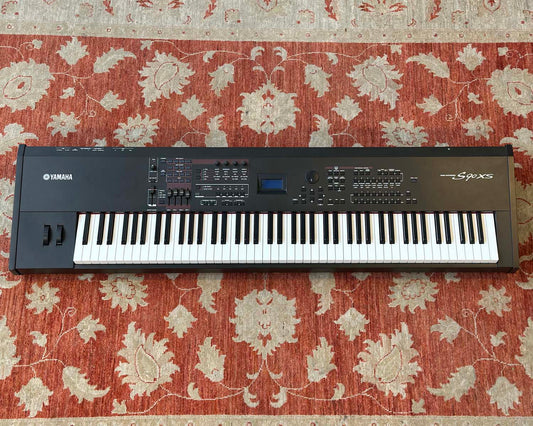 YAMAHA S90 XS 88-Key Synthesizer Stage Piano