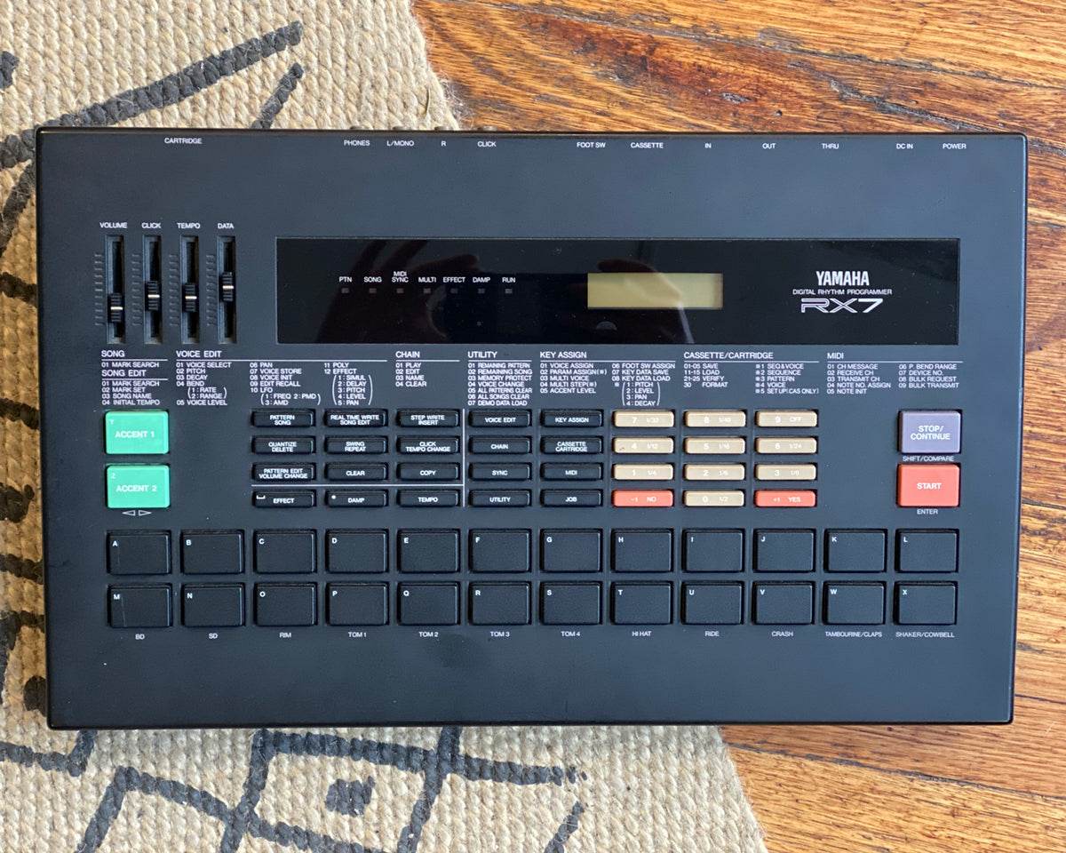 DJ機材 YAMAHA RX7 ヤマハ | RX7 - シーケンサー / リズムマシン - 概要