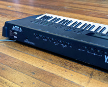 Load image into Gallery viewer, Yamaha SY77