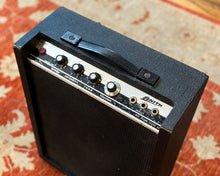 Load image into Gallery viewer, Zenith LB-15T Low-Watt Guitar Amplifier