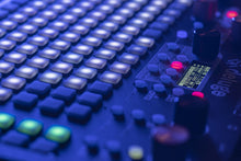 Load image into Gallery viewer, Synthstrom Deluge Portable Synthesizer Sequencer Sampler