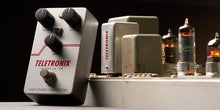 Load image into Gallery viewer, Universal Audio Teletronix LA2A Studio Compressor Pedal