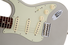Load image into Gallery viewer, Fender Robert Cray Stratocaster - Inca Silver