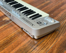 Load image into Gallery viewer, Behringer UMX49 Midi Controller