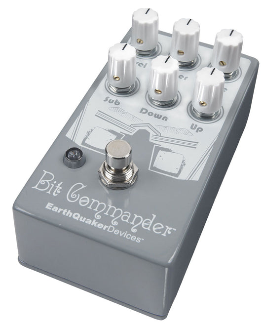 EarthQuaker Devices Bit Commander Analogue Octave Synth V2