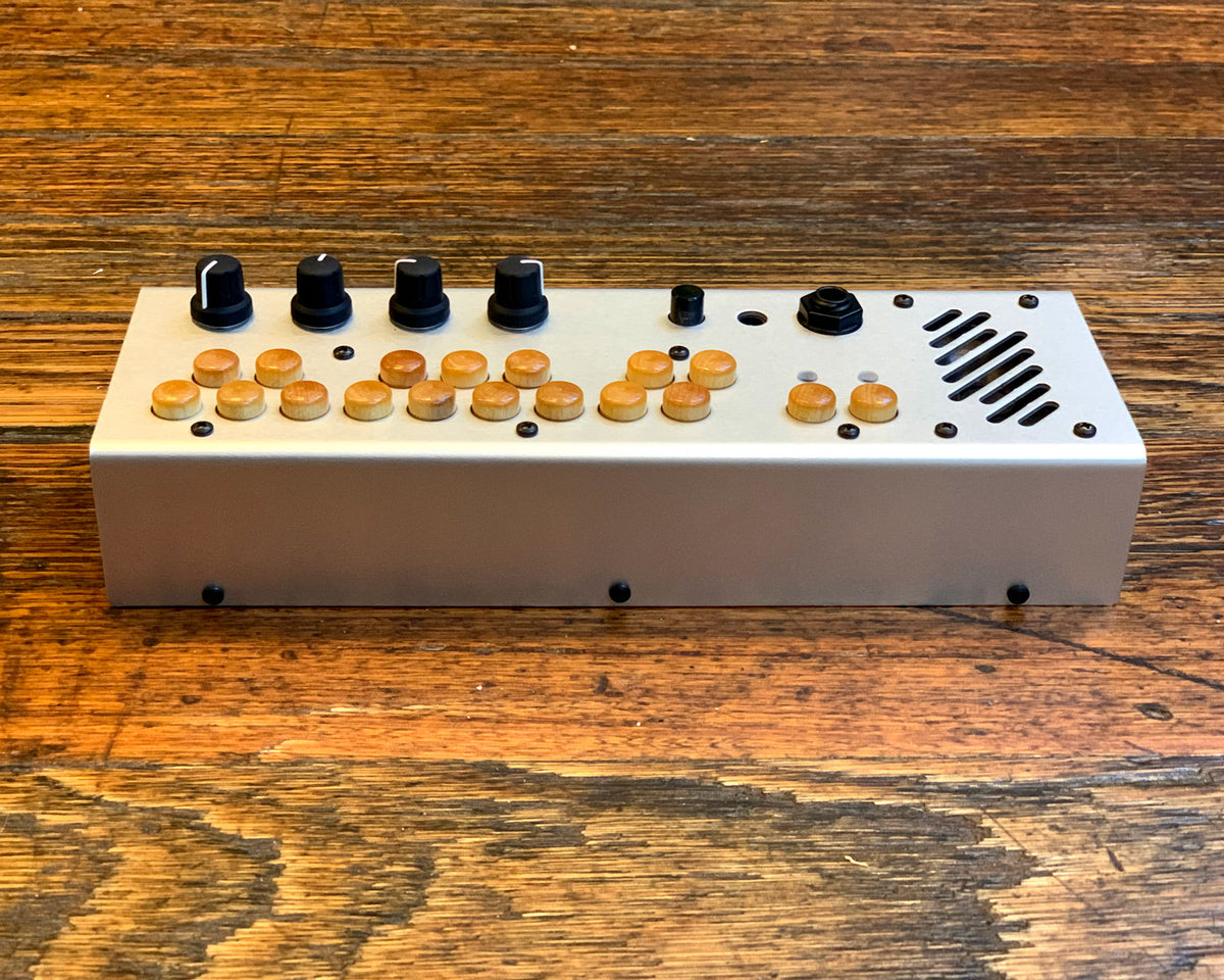 Critter & guitari pocket piano deals midi