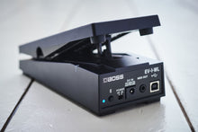 Load image into Gallery viewer, BOSS EV-1-WL Wireless Expression Pedal