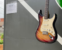 Load image into Gallery viewer, '03 Fender American Standard Stratocaster