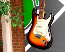 Load image into Gallery viewer, Fender Japan Exclusive Series Classic '60s Stratocaster