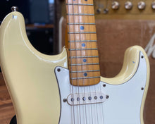 Load image into Gallery viewer, '75 Stratocaster - Olympic White (Refin)