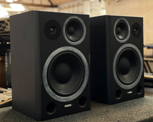 Load image into Gallery viewer, Fostex PM841 Studio Monitors