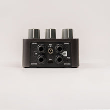 Load image into Gallery viewer, Universal Audio Galaxy ‘74 Tape Echo & Reverb