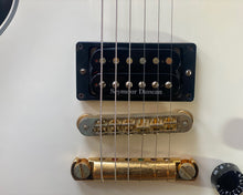 Load image into Gallery viewer, '00 Gibson Les Paul Custom - Alpine White w/ OSHC - Steve Jones-style πΊπΈ