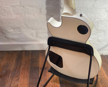 Load image into Gallery viewer, '00 Gibson Les Paul Custom - Alpine White w/ OSHC - Steve Jones-style πΊπΈ