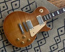 Load image into Gallery viewer, '06 Gibson Les Paul Standard Premium Plus - Faded Honey Burst 🍯