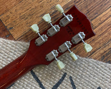 Load image into Gallery viewer, '06 Gibson Les Paul Standard Premium Plus - Faded Honey Burst 🍯