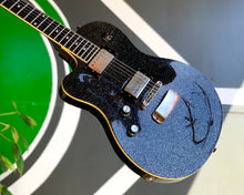 Load image into Gallery viewer, '07 Hagstrom D2H Left Handed - Black Sparkle