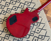 Load image into Gallery viewer, '98 Heritage H-150 Electric Guitar with OHSC