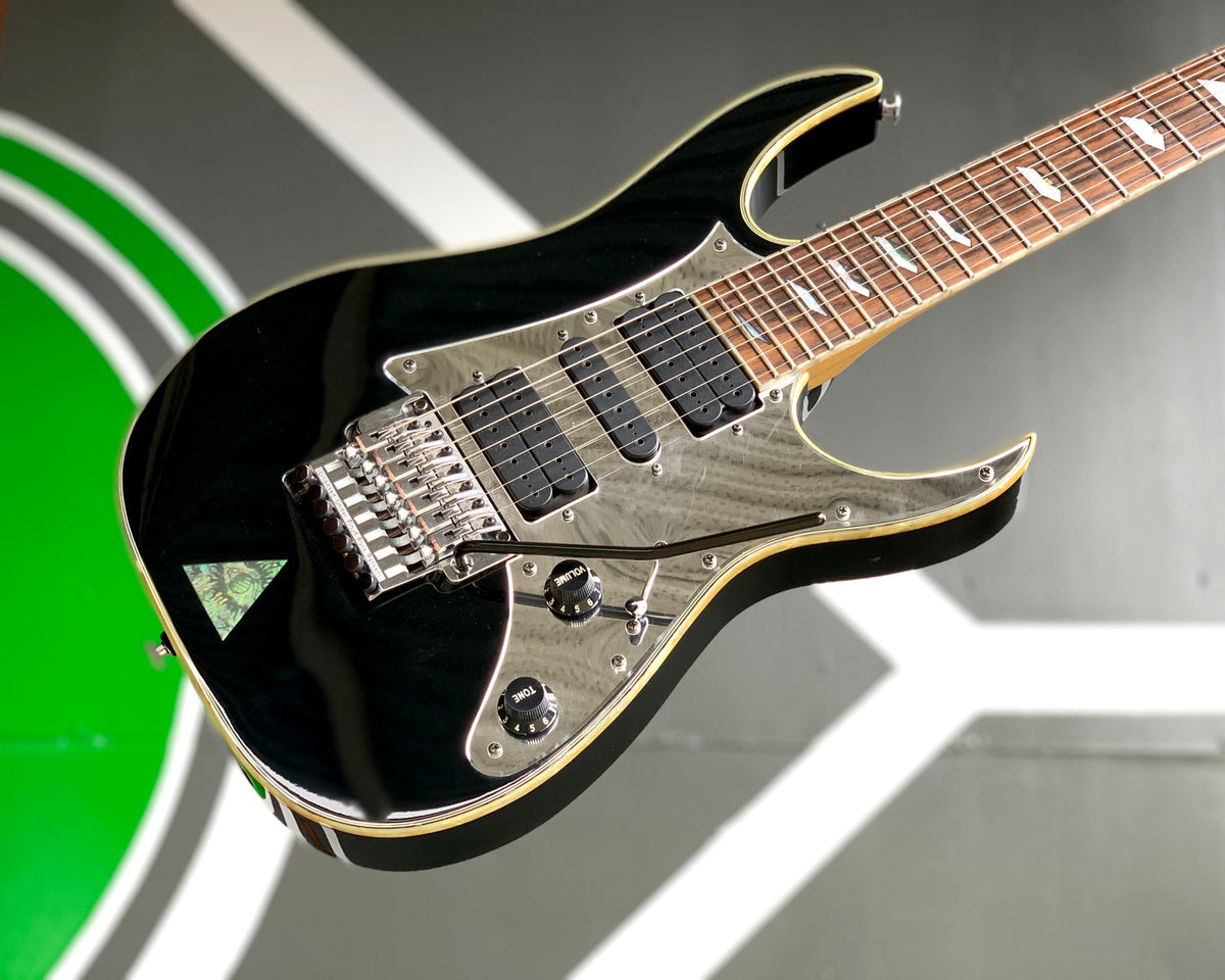00 Ibanez Universe UV777P BK Steve Vai Seven String Found Sound