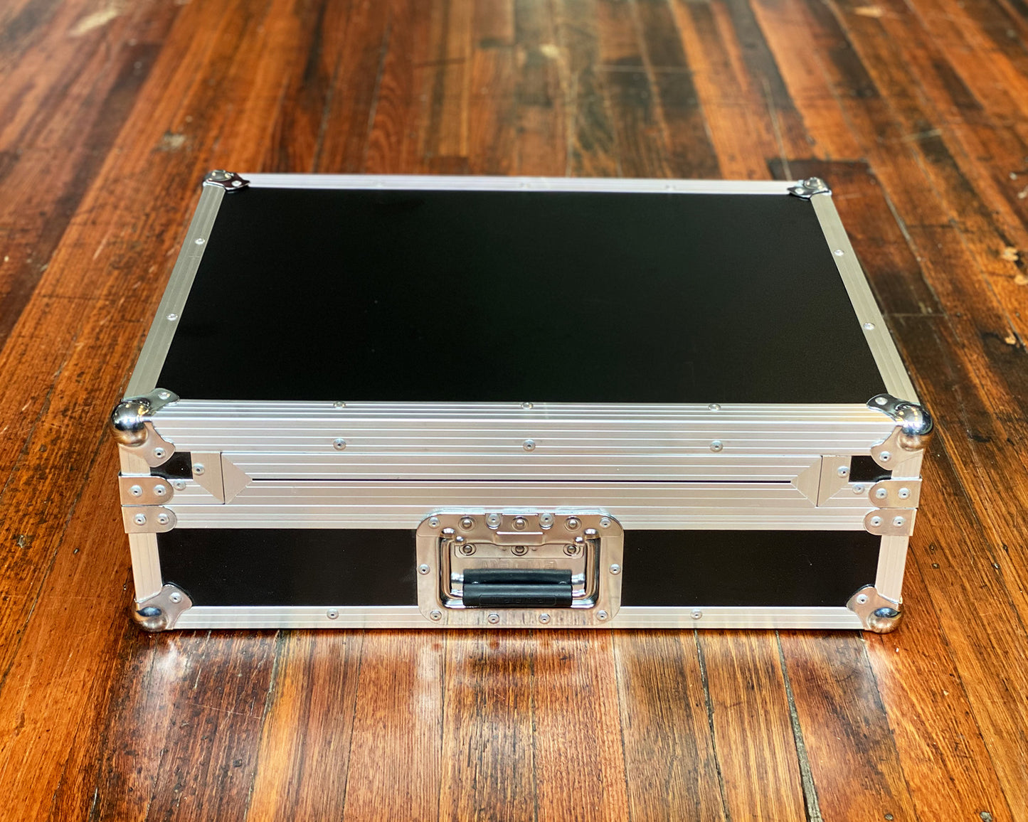 Magma Multi-Format Workstation XL