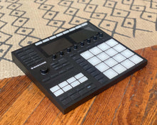 Load image into Gallery viewer, Native Instruments Maschine Mk3 Black