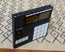 Load image into Gallery viewer, Native Instruments Maschine Mk3 Black