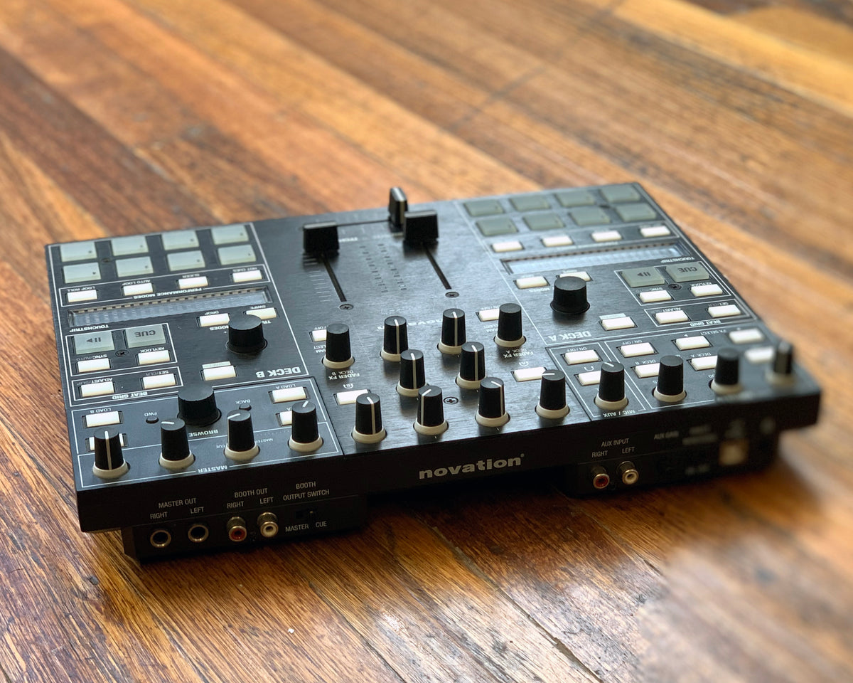 novation twitch djコントローラー Twitch | Novation