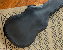 Load image into Gallery viewer, SKB 1SKB-8 Dreadnought Acoustic Case