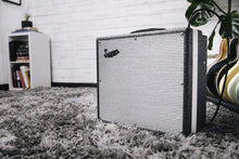 Load image into Gallery viewer, Supro 1695TJ Black Magick Combo