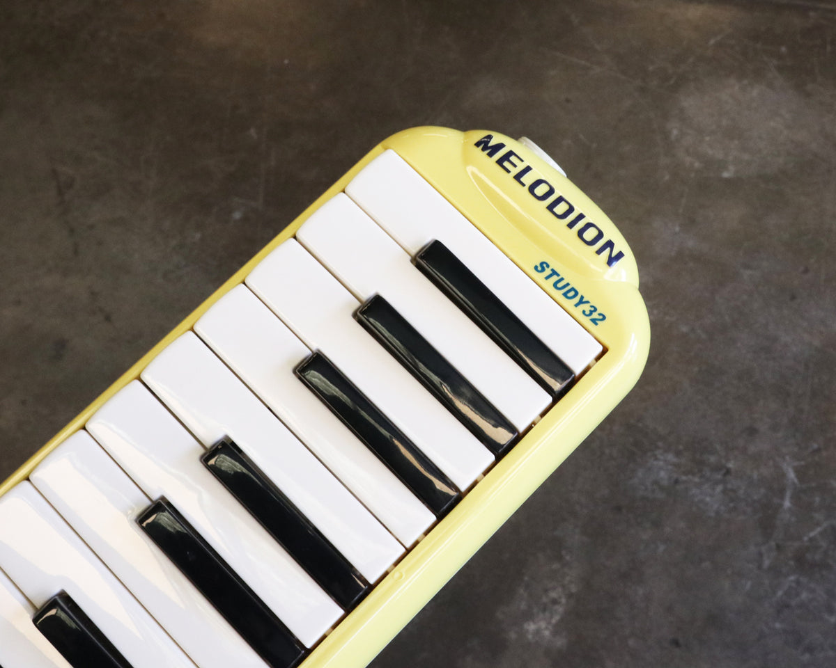 Suzuki melodion study shop 32