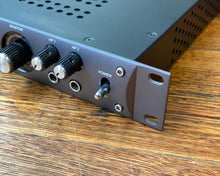 Load image into Gallery viewer, Universal Audio Apollo x6 Thunderbolt 3 Audio Interface