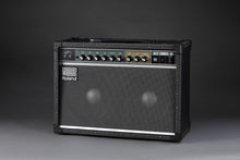 Load image into Gallery viewer, Roland JC-40 Jazz Chorus 40 Watt Twin Speaker Guitar Amplifier