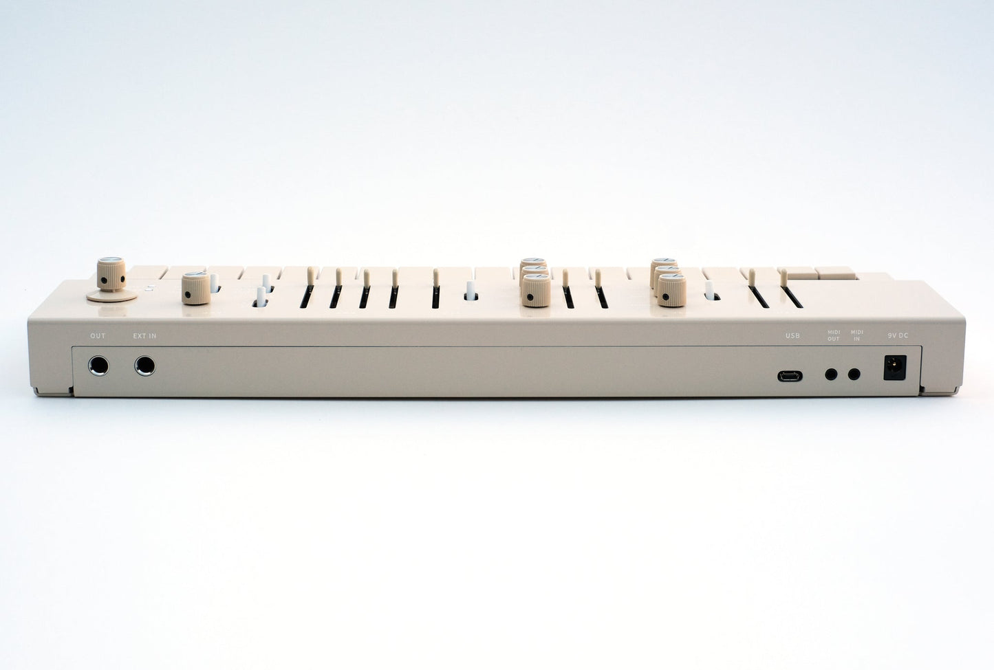 Vongon Replay Polyphonic Synthesizer with Multi-Mode Arpeggiator