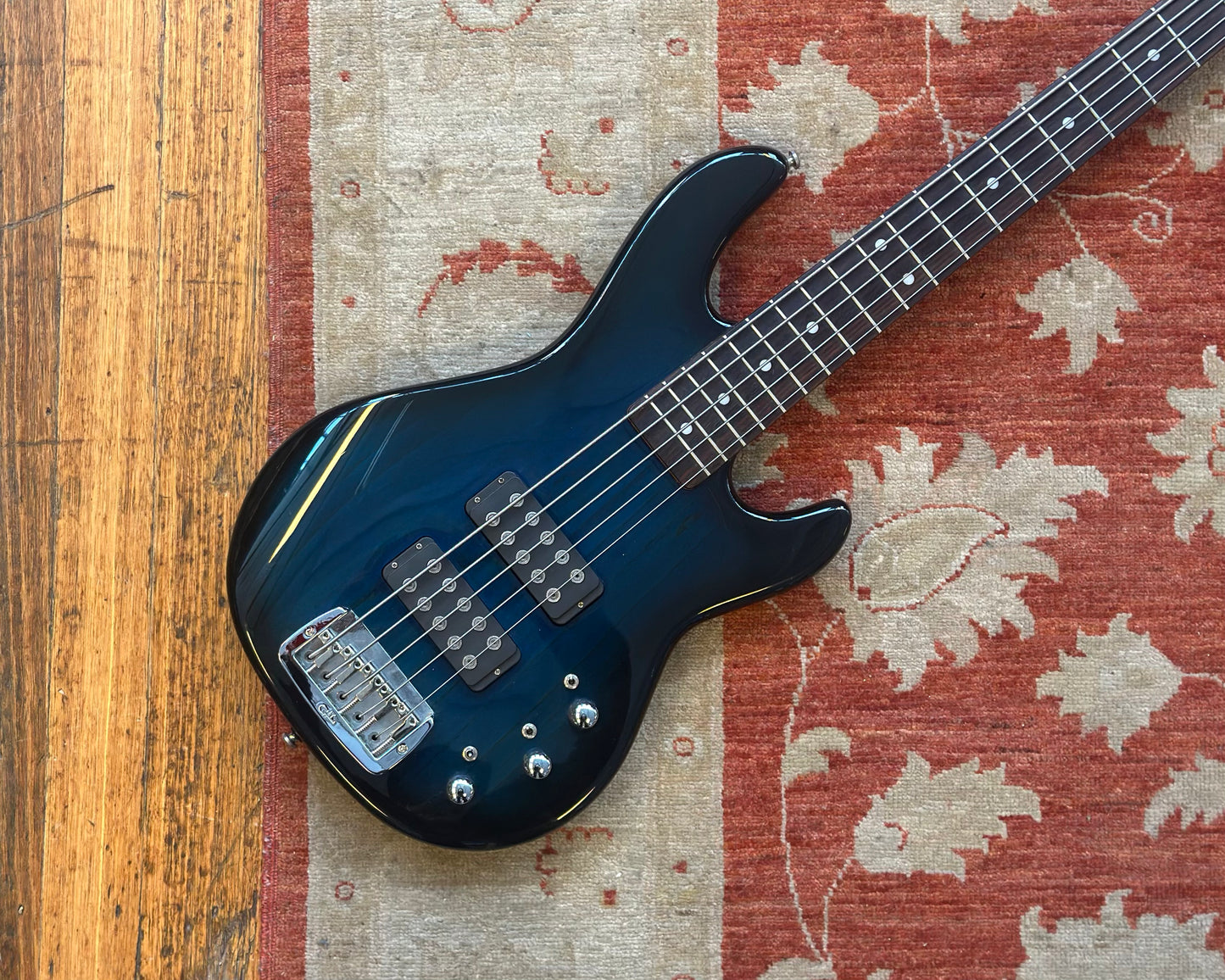 G&L L-2500 5 String Bass