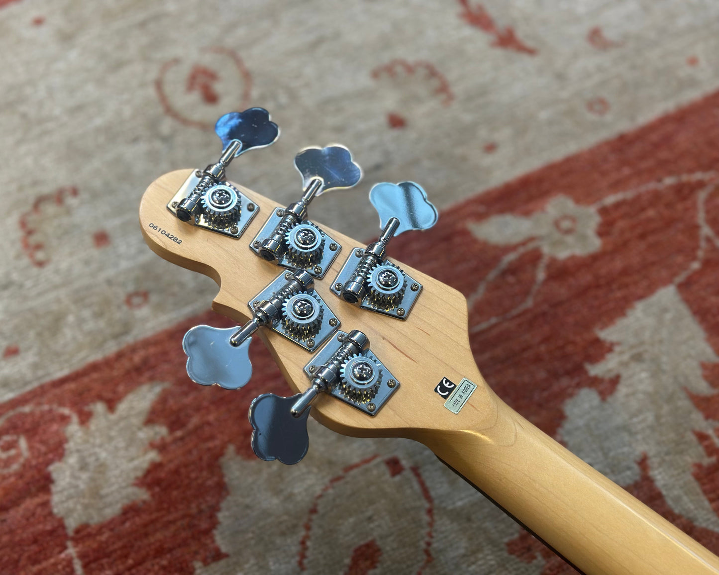 G&L L-2500 5 String Bass
