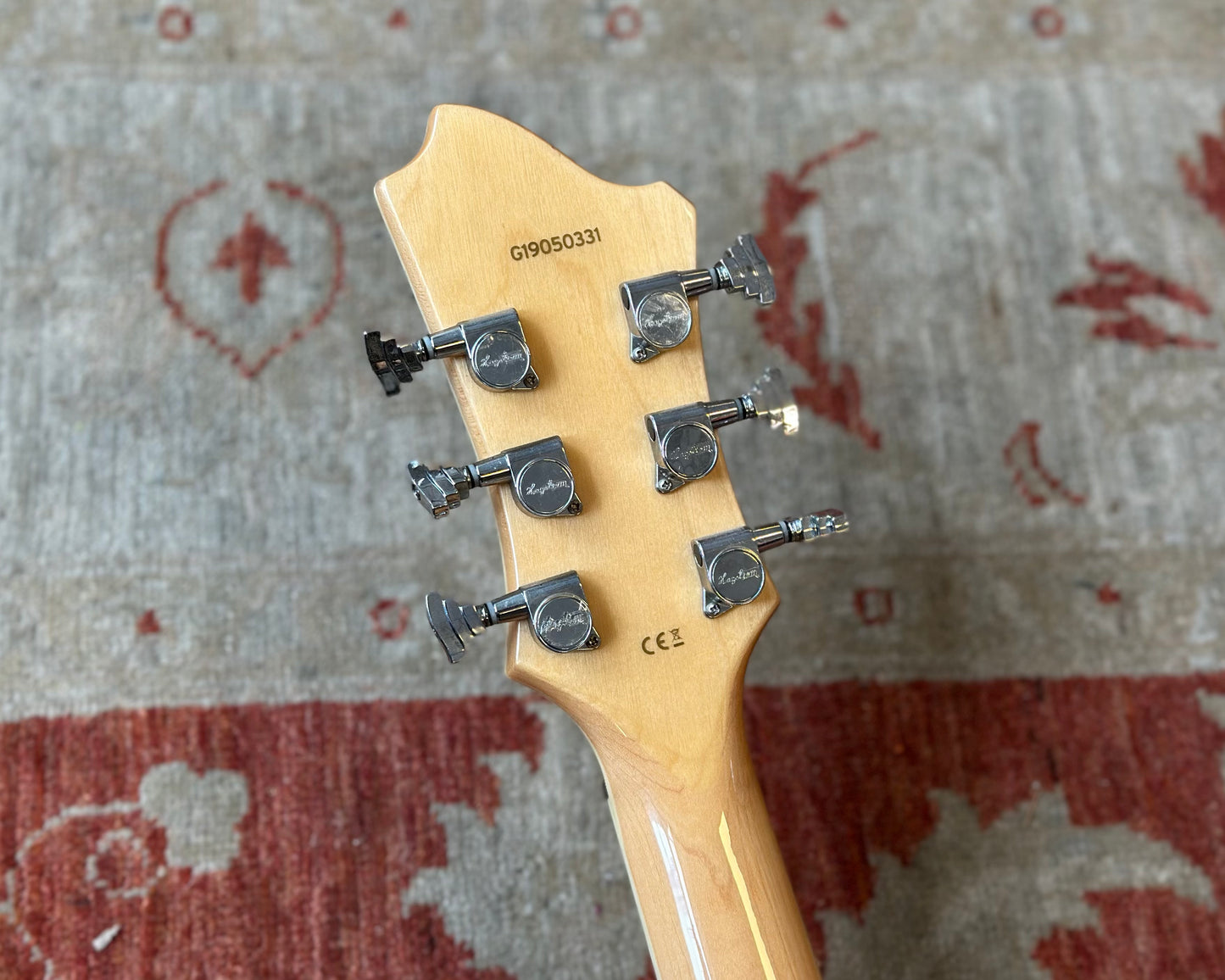 Hagstrom HJ500 Archtop