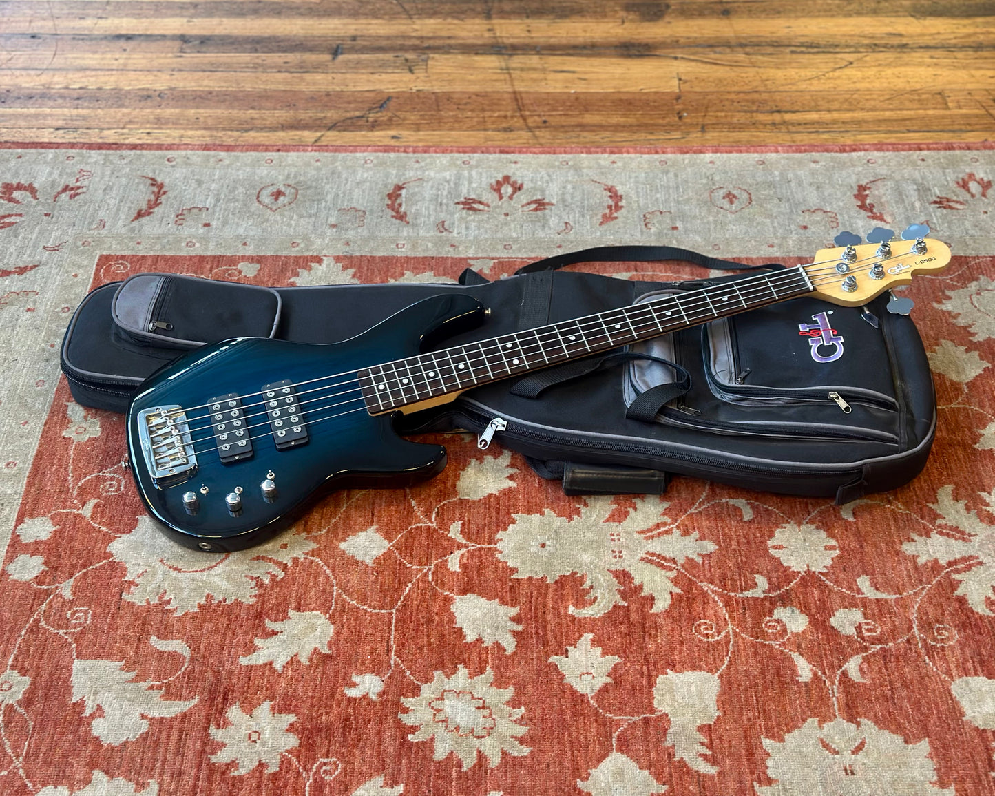 G&L L-2500 5 String Bass
