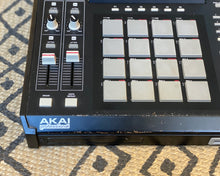 Load image into Gallery viewer, AKAI MPC2500 Music Production Center - Drum Machine Sampler and MIDI Sequencer
