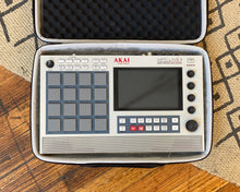 Load image into Gallery viewer, AKAI MPC Live II Retro
